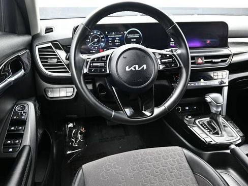 Used 2024 Kia Seltos S FWD image 18