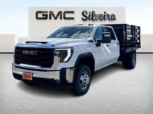 New 2024 GMC Sierra 3500 Pro w/ Convenience Package image 3