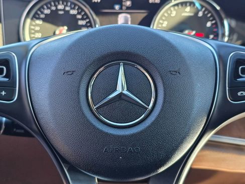 Used 2017 Mercedes-Benz E 300 RWD Sedan image 31