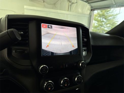 Used 2022 RAM 2500 Tradesman w/ Chrome Appearance Group image 23