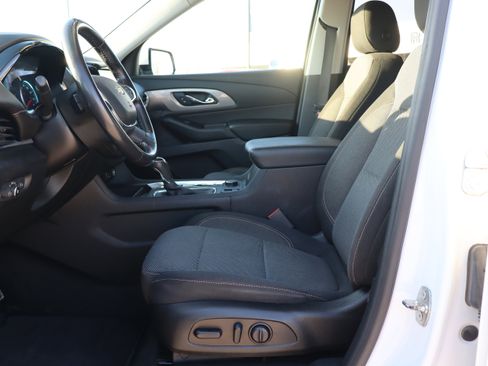 Used 2019 Chevrolet Traverse LT image 9