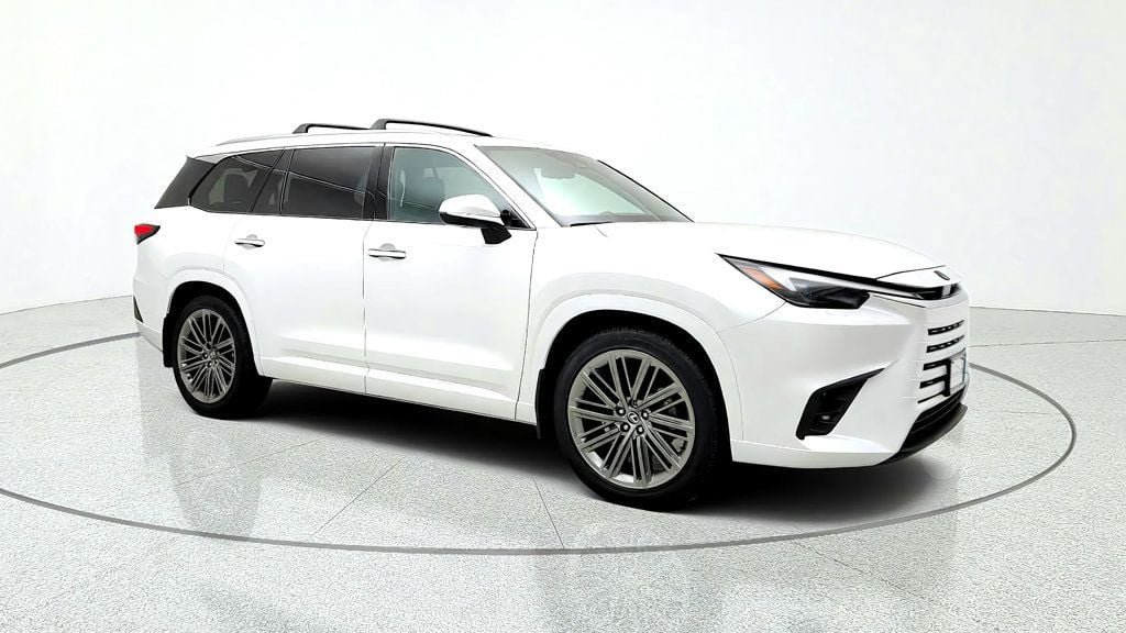 Used 2025 Lexus TX 350 AWD w/ Technology Package image 3