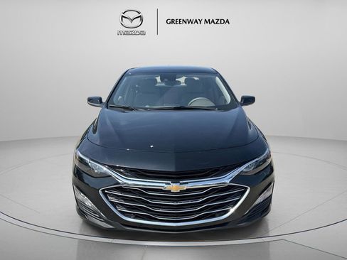 Used 2025 Chevrolet Malibu LT FWD image 2