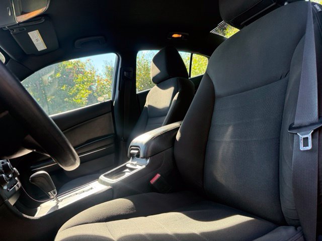 Used 2012 Dodge Charger SE RWD image 11