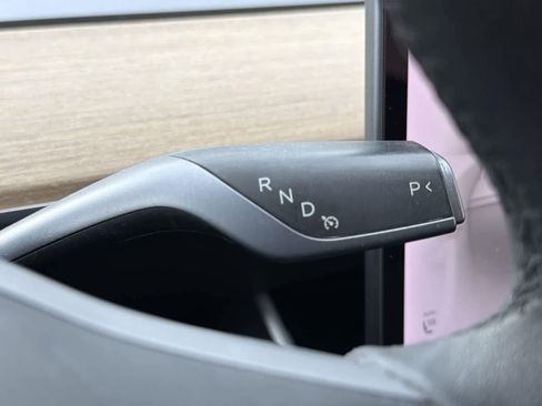 Used 2020 Tesla Model 3 Standard Range Plus image 16