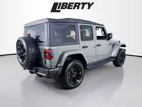 Used 2021 Jeep Wrangler Unlimited Sahara w/ Cold Weather Group AWD/4WD image 7