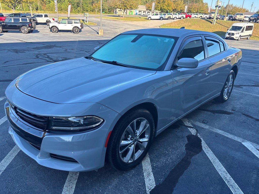 Used 2022 Dodge Charger SXT AWD/4WD image 4