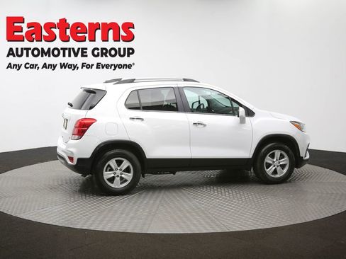 Used 2020 Chevrolet Trax LT w/ LT Convenience Package image 42