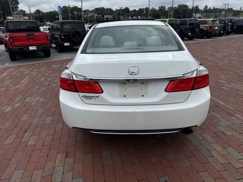 Used 2014 Honda Accord EX image 13