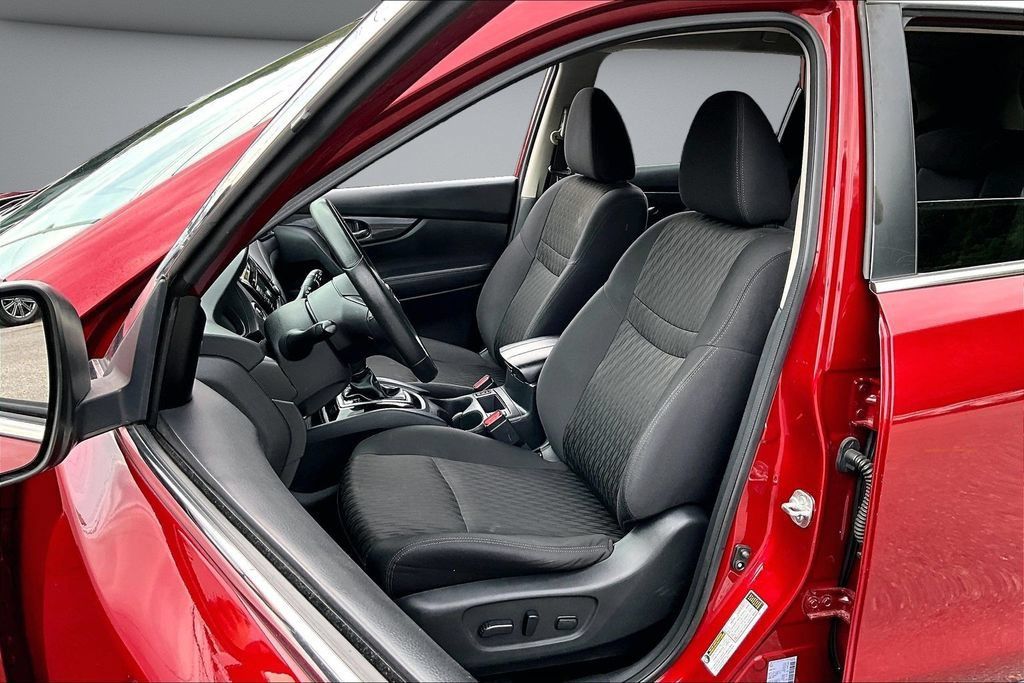 Used 2020 Nissan Rogue SV AWD/4WD image 21