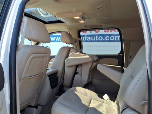 Used 2013 GMC Yukon XL Denali AWD/4WD image 13