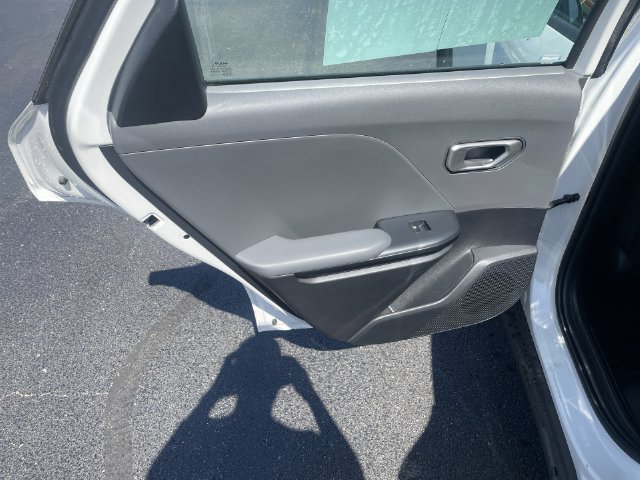 Used 2025 Kia K4 FWD image 28