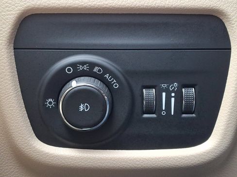 Certified 2023 Jeep Grand Cherokee Limited image 26