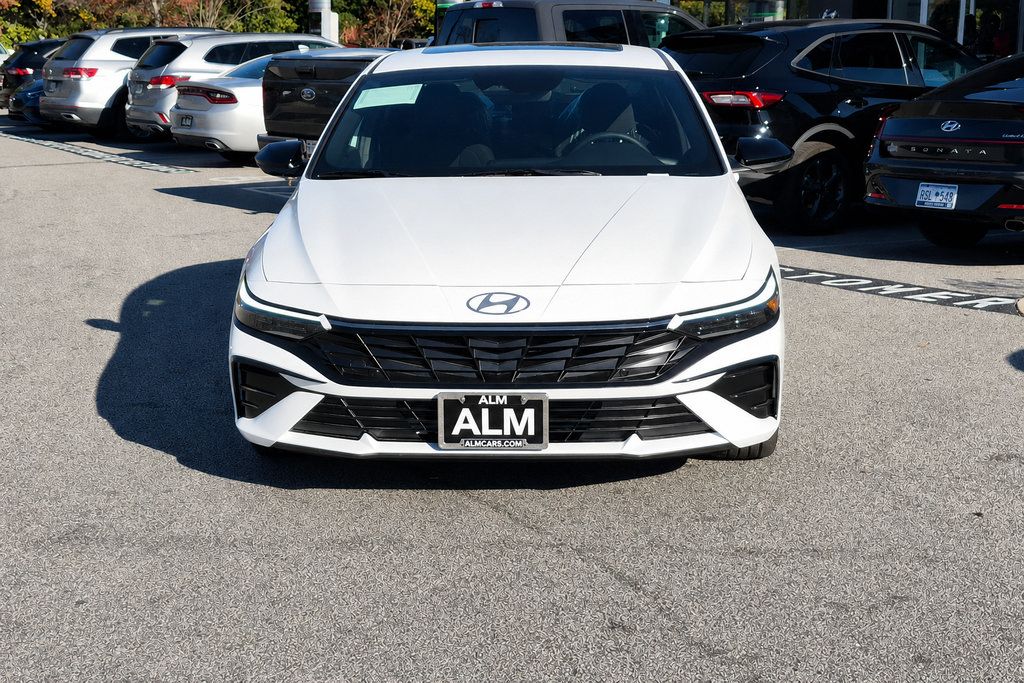 New 2026 Hyundai Elantra SEL Sport FWD image 2