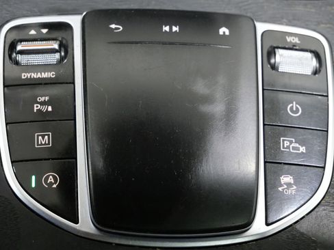 Used 2022 Mercedes-Benz GLC 300 4MATIC w/ AMG Line image 25