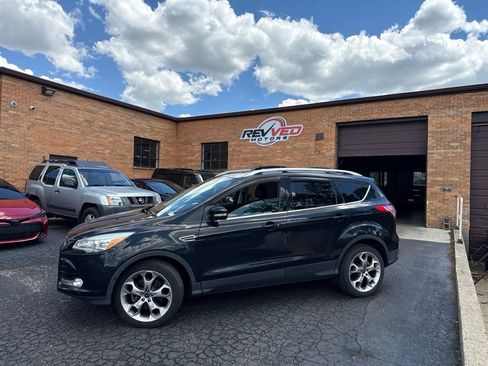 Used 2014 Ford Escape Titanium w/ Equipment Group 401A AWD/4WD image 4