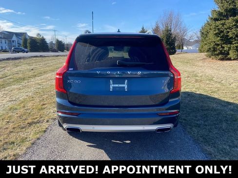 Used 2018 Volvo XC90 T6 Momentum w/ Convenience Package image 4