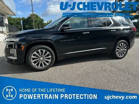 Used 2023 Chevrolet Traverse Premier FWD image 1