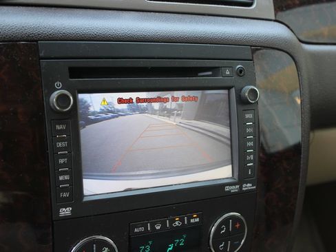 Used 2014 GMC Yukon XL Denali AWD/4WD image 12