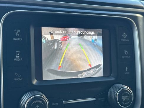 Used 2022 RAM 1500 Classic SLT image 19