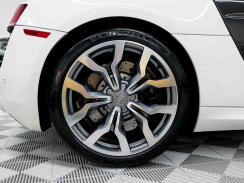 Used 2014 Audi R8 V10 AWD/4WD image 46
