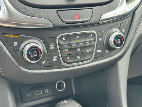 Used 2020 Chevrolet Equinox Premier FWD image 35