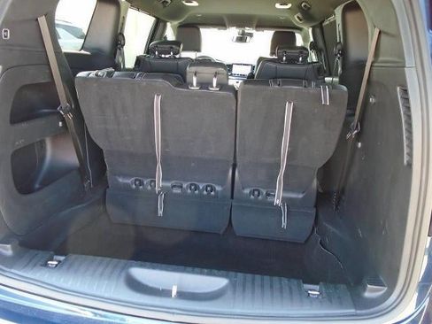 Used 2025 Chrysler Pacifica Select FWD image 28