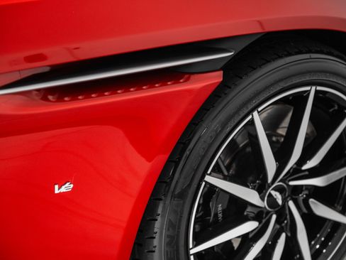 Used 2017 Aston Martin DB11 V12 image 9