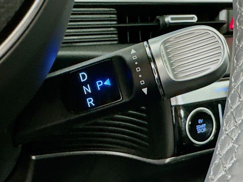 Used 2023 Hyundai Ioniq 5 SE image 25