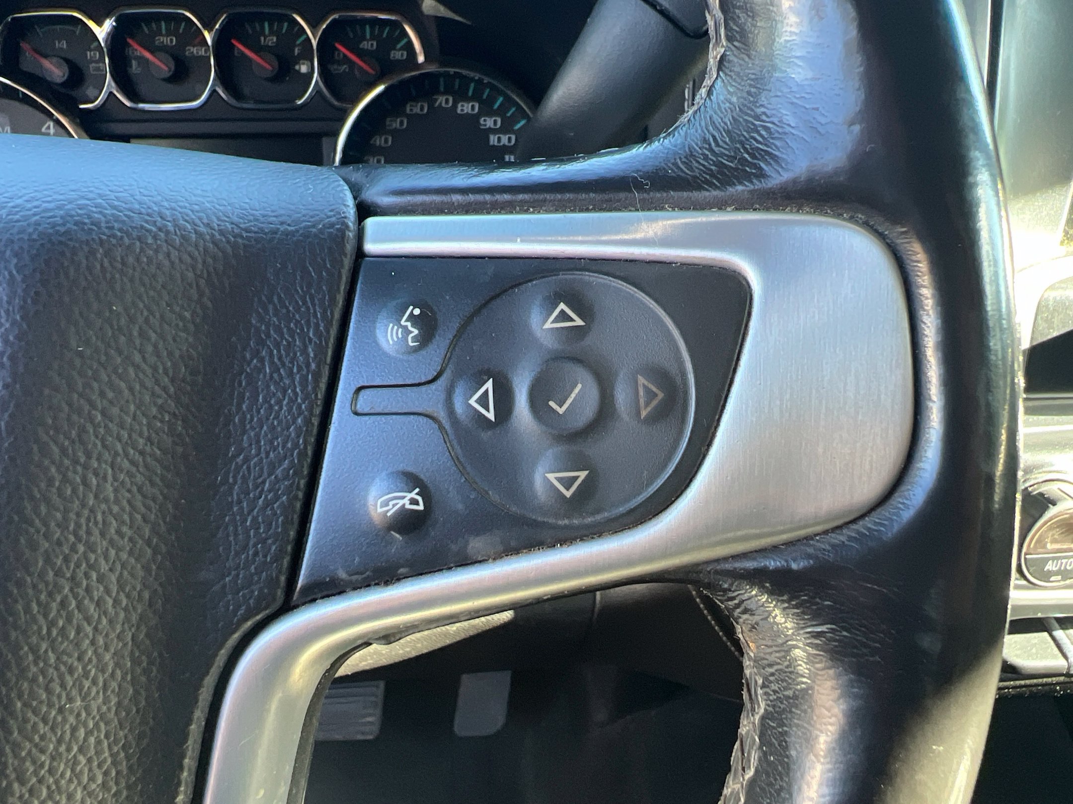 Used 2018 GMC Sierra 1500 SLE w/ SLE Value Package AWD/4WD image 25