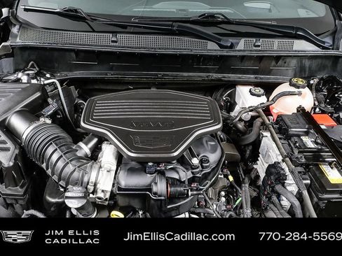 Used 2020 Cadillac XT6 Premium Luxury image 40