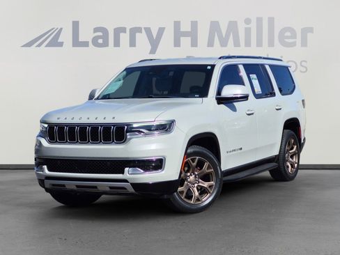 Used 2022 Jeep Wagoneer Series II AWD/4WD image 9