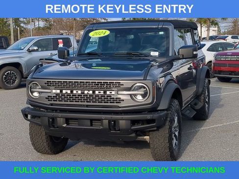 Used 2024 Ford Bronco Badlands image 11