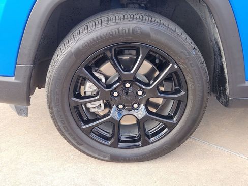 Used 2024 Jeep Compass Latitude w/ Convenience Group image 14