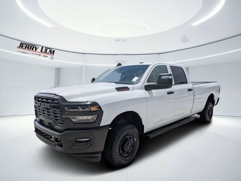 New 2026 RAM 2500 Tradesman AWD/4WD image 7