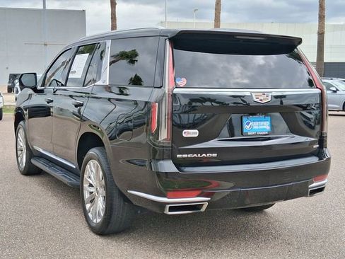 Used 2024 Cadillac Escalade Premium Luxury RWD image 4