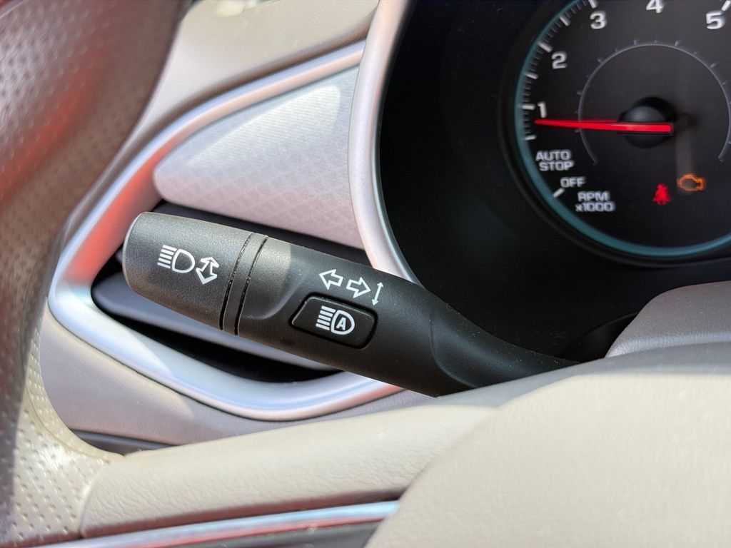 Used 2024 Chevrolet Malibu LT FWD image 37