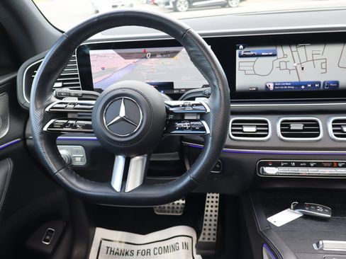 Used 2025 Mercedes-Benz GLS 450 4MATIC image 13