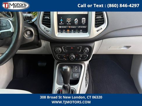 Used 2020 Jeep Compass Latitude w/ Popular Equipment Group image 17