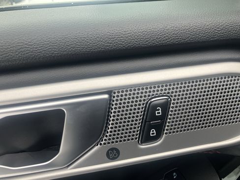 Used 2023 Ford Explorer ST-Line w/ Class IV Trailer Tow Package image 19