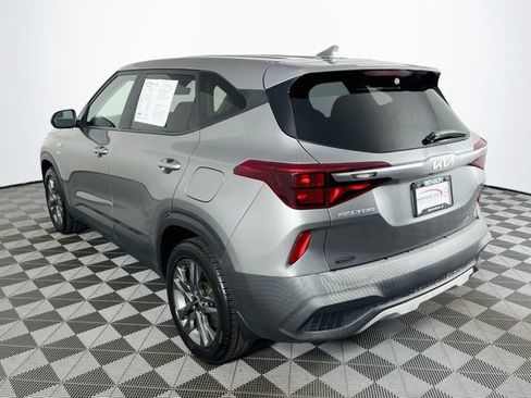 Used 2023 Kia Seltos LX AWD/4WD image 6