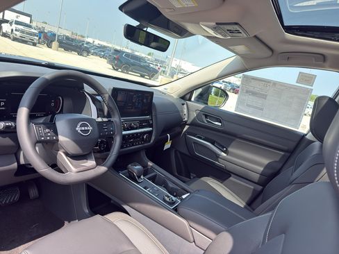 New 2026 Nissan Pathfinder SL AWD/4WD image 25