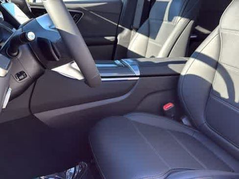 Used 2026 Mercedes-Benz GLC 300 4MATIC image 24