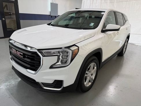 Used 2024 GMC Terrain SLE FWD image 23