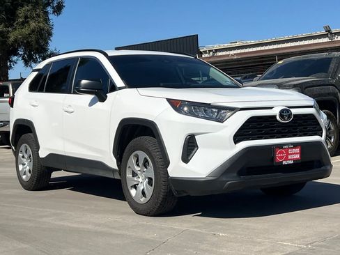 Used 2020 Toyota RAV4 LE FWD image 10