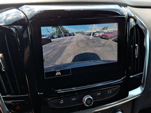 Certified 2023 Chevrolet Traverse LT FWD image 19