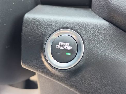 Used 2024 GMC Terrain SLT FWD image 33