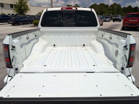 Used 2025 Nissan Frontier Pro-X RWD image 29