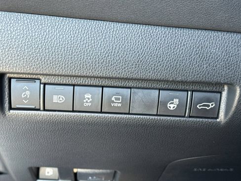 Certified 2024 Toyota Venza Limited AWD/4WD image 33