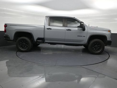 Used 2024 Chevrolet Silverado 2500 ZR2 w/ ZR2 Bison Edition AWD/4WD image 7